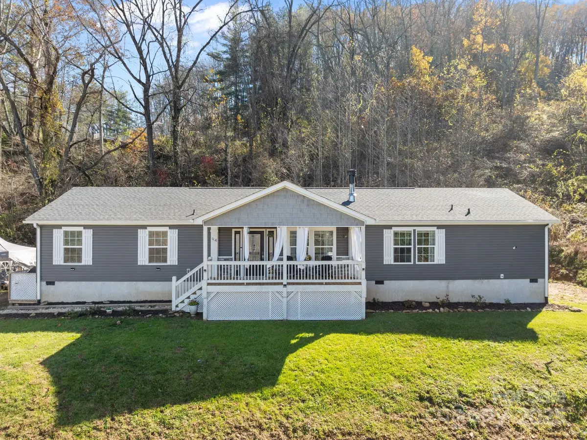 94 Leopard Drive, Waynesville, NC 28786 - Image #1