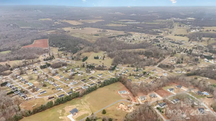 2107 Jenkins Printing Drive, Newton, NC 28658 - Image #2