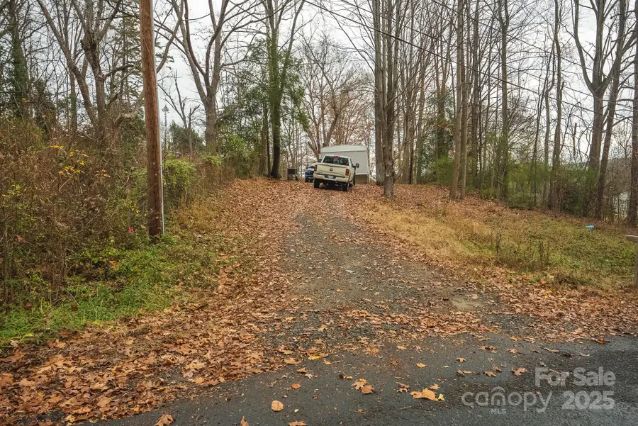 9336 Pinewood Avenue, Charlotte, NC 28214 - Image #2