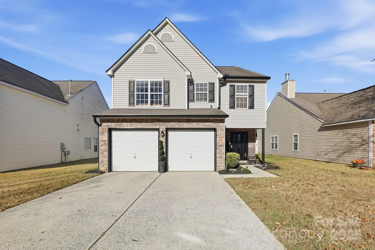 5825 Brookfield Pointe Drive, Charlotte, NC 28216 - Image #1