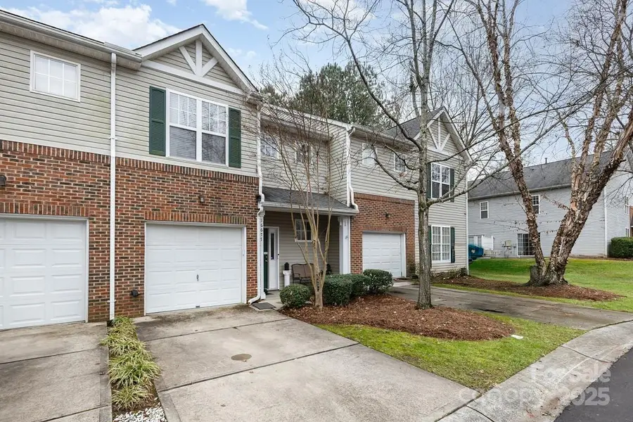 16677 Commons Creek Drive, Charlotte, NC 28277 - Image #2