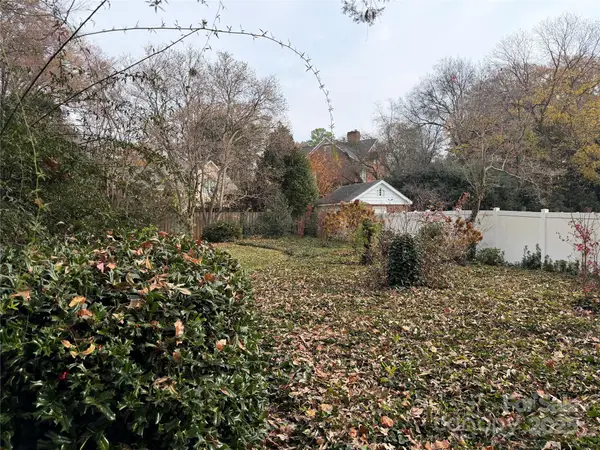 2629 Sharon Road, Charlotte, NC 28211