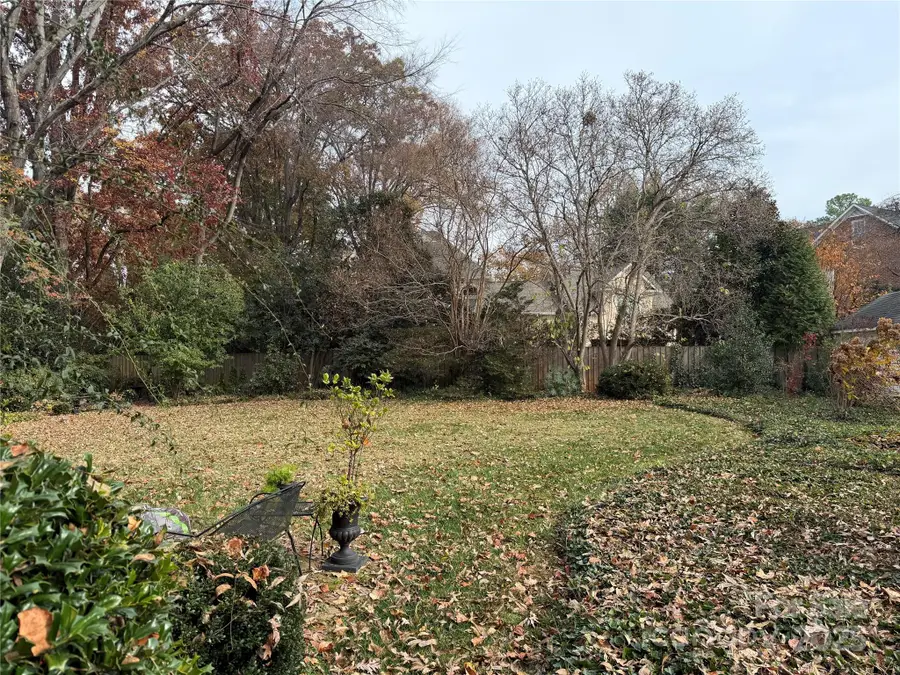 2629 Sharon Road, Charlotte, NC 28211 - Image #2