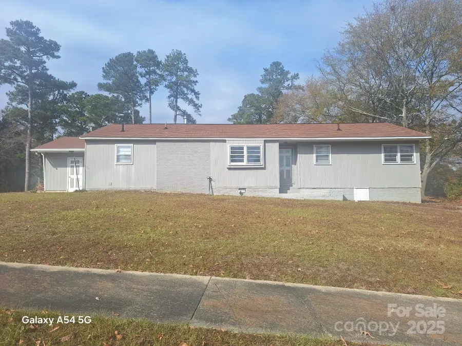 510 W Welsh Street, Kershaw, SC 29067 - Image #2