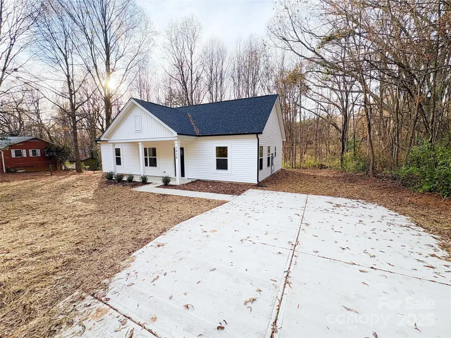 1426 Harris Street, Statesville, NC 28677 - Image #2
