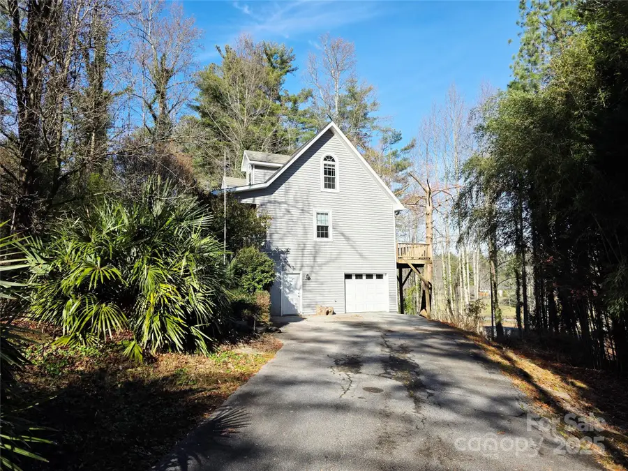12 White Squirrel Lane, Hendersonville, NC 28739 - Image #2