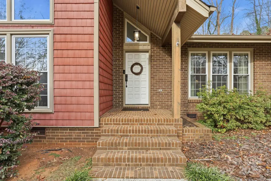 301 Chestnut Lane, Statesville, NC 28625 - Image #2