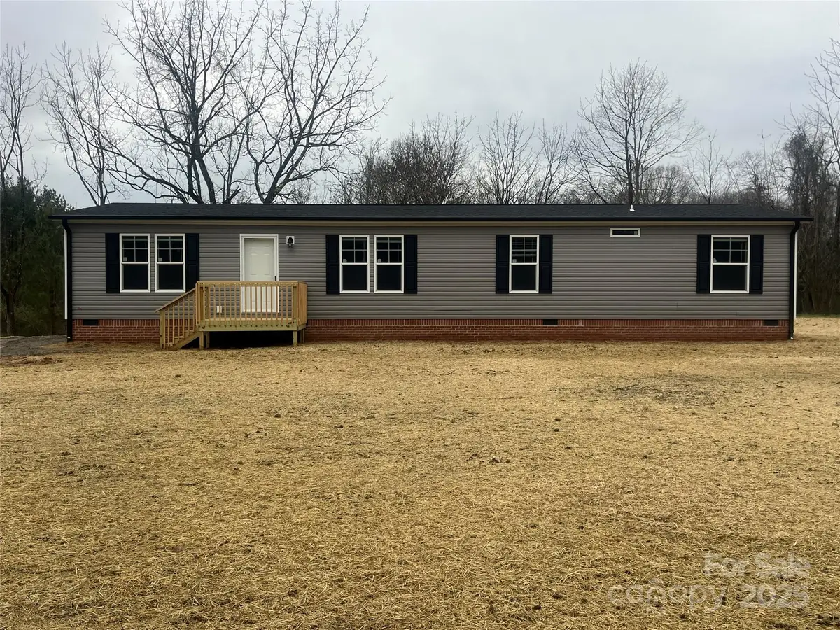 978 Pinnacle Church Road, Nebo, NC 28761 - Image #1