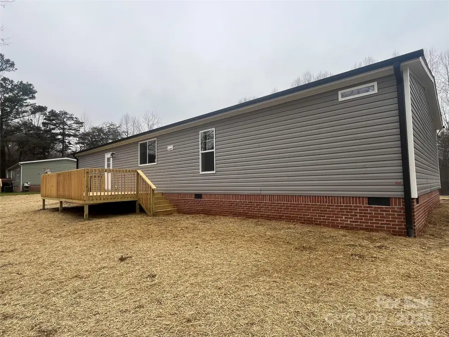 978 Pinnacle Church Road, Nebo, NC 28761 - Image #2