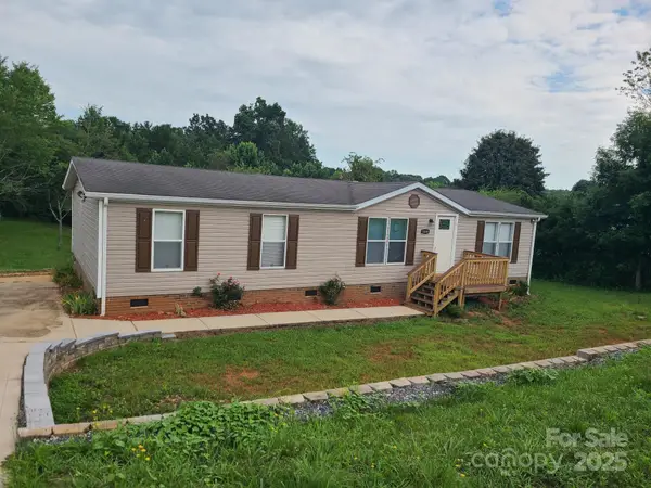 1098 Remington Drive, Conover, NC 28613