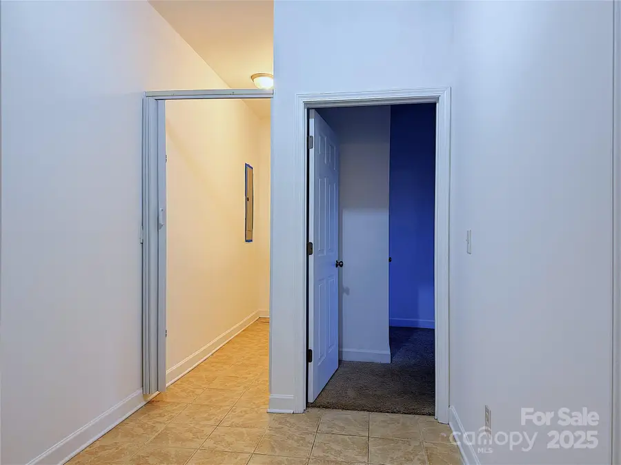 9724 E E W T Harris Boulevard, Charlotte, NC 28227 - Image #3