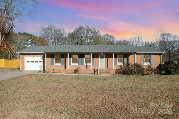 830 S Magnolia Street, Mooresville, NC 28115