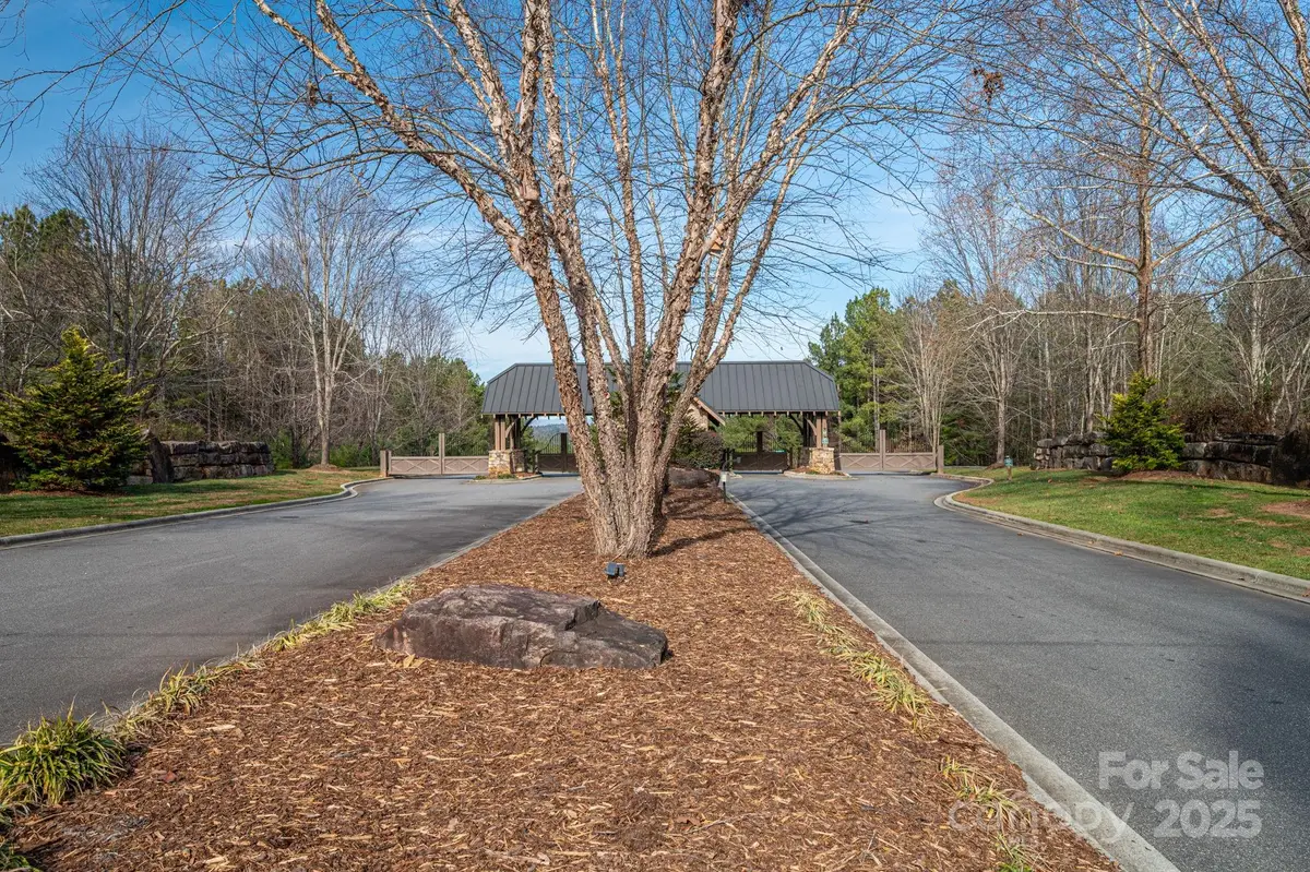 125 Catawba Cove Drive Nw, Valdese, NC 28690 - Image #1