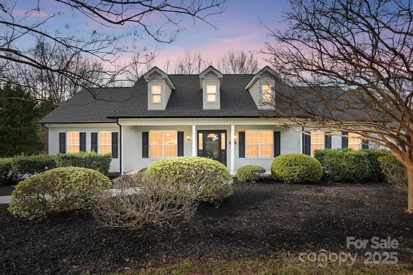 3802 Mckee Road, Charlotte, NC 28270