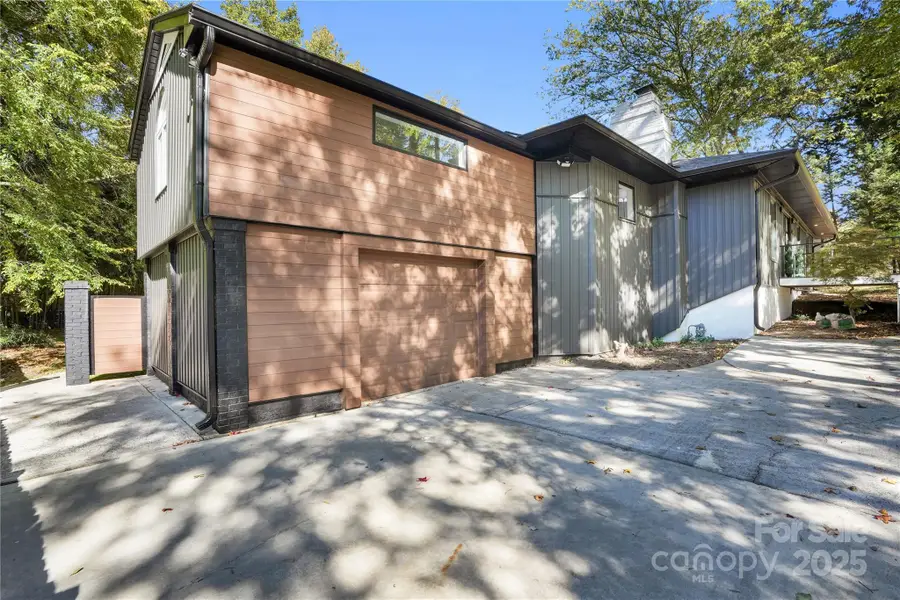 3301 Archdale Drive, Charlotte, NC 28210 - Image #2