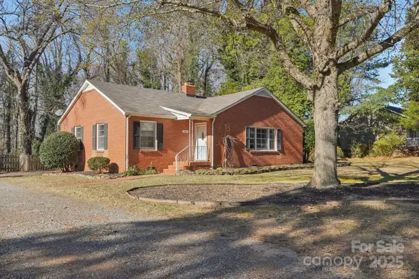 1127 Twin Lakes Road, Rock Hill, SC 29732