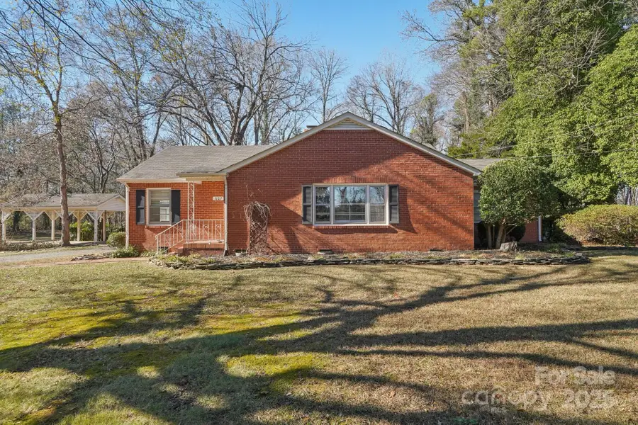 1127 Twin Lakes Road, Rock Hill, SC 29732 - Image #2