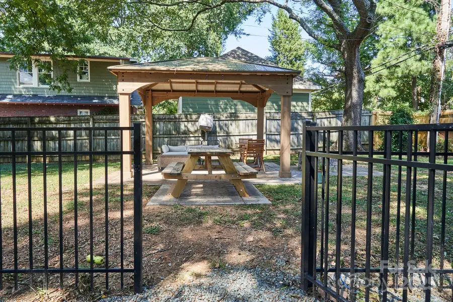 217 Circle Avenue, Charlotte, NC 28207 - Image #3