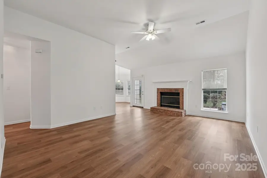 121 Ashford Hollow Lane, Mooresville, NC 28117 - Image #3