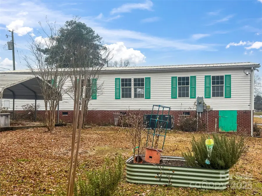 205 W Haywood Lane, Mount Gilead, NC 27306 - Image #3