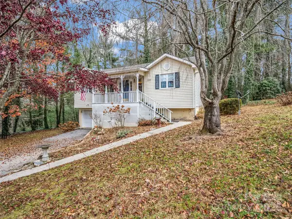 112 Serenity Circle, Hendersonville, NC 28792