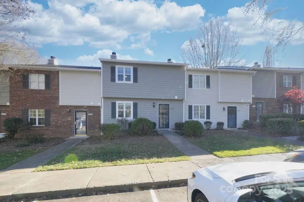3274 Heathstead Place, Charlotte, NC 28210 - Image #1