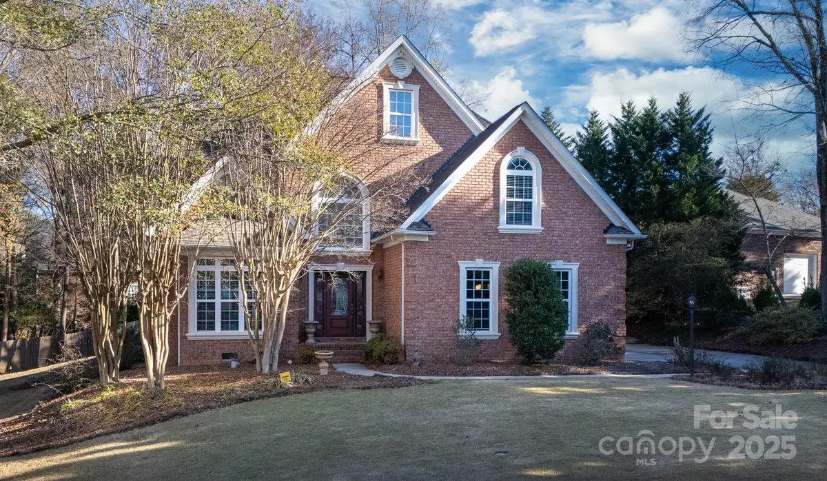 307 Abingdon Way, Fort Mill, SC 29715 - Image #1