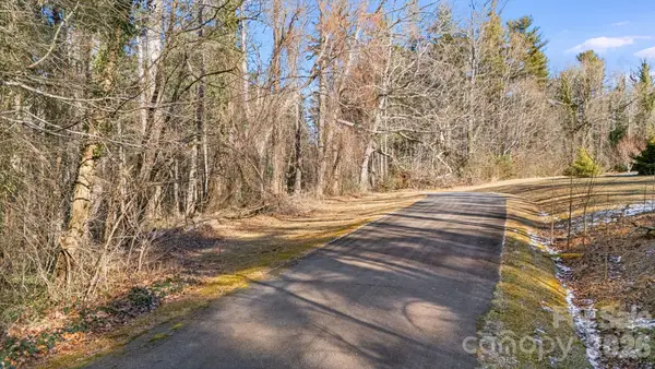 008 Roberts Lane N #8, Flat Rock, NC 28731
