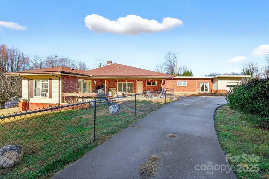 60 Greenwood Drive, Marion, NC 28752 - Image #2