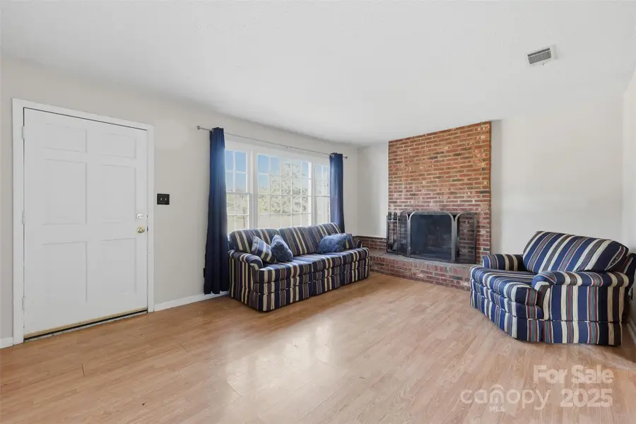 9901 Arbordale Avenue, Charlotte, NC 28215 - Image #3