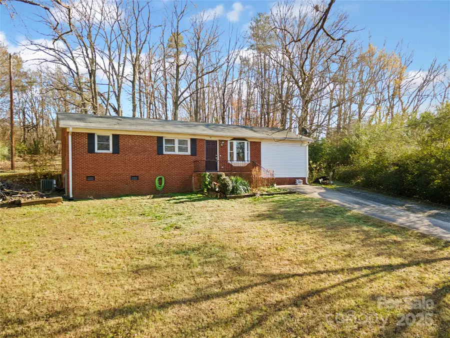 308 Hubbard Street, Lincolnton, NC 28092 - Image #2
