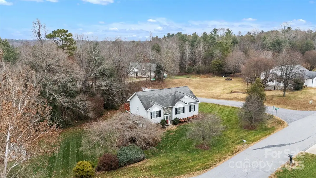 552 Meadowridge Drive, Taylorsville, NC 28681 - Image #1
