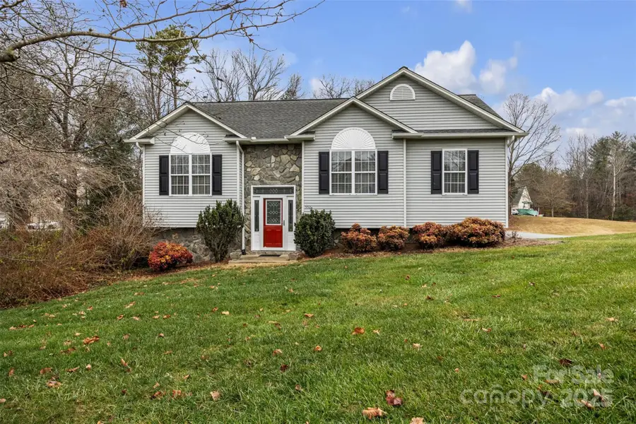552 Meadowridge Drive, Taylorsville, NC 28681 - Image #2