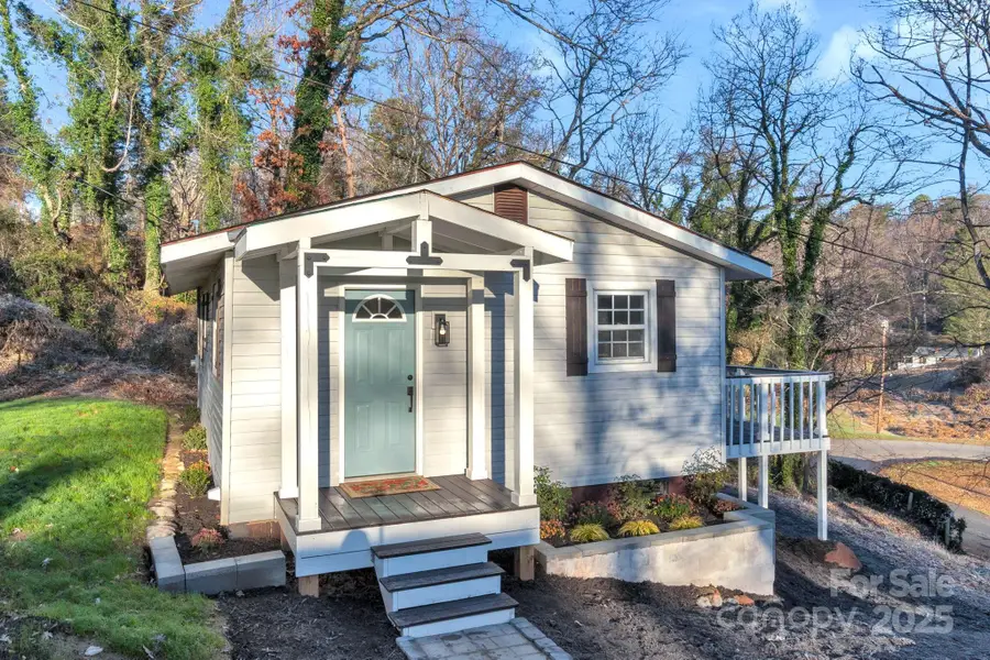 49 E Livingston Street, Tryon, NC 28782 - Image #2