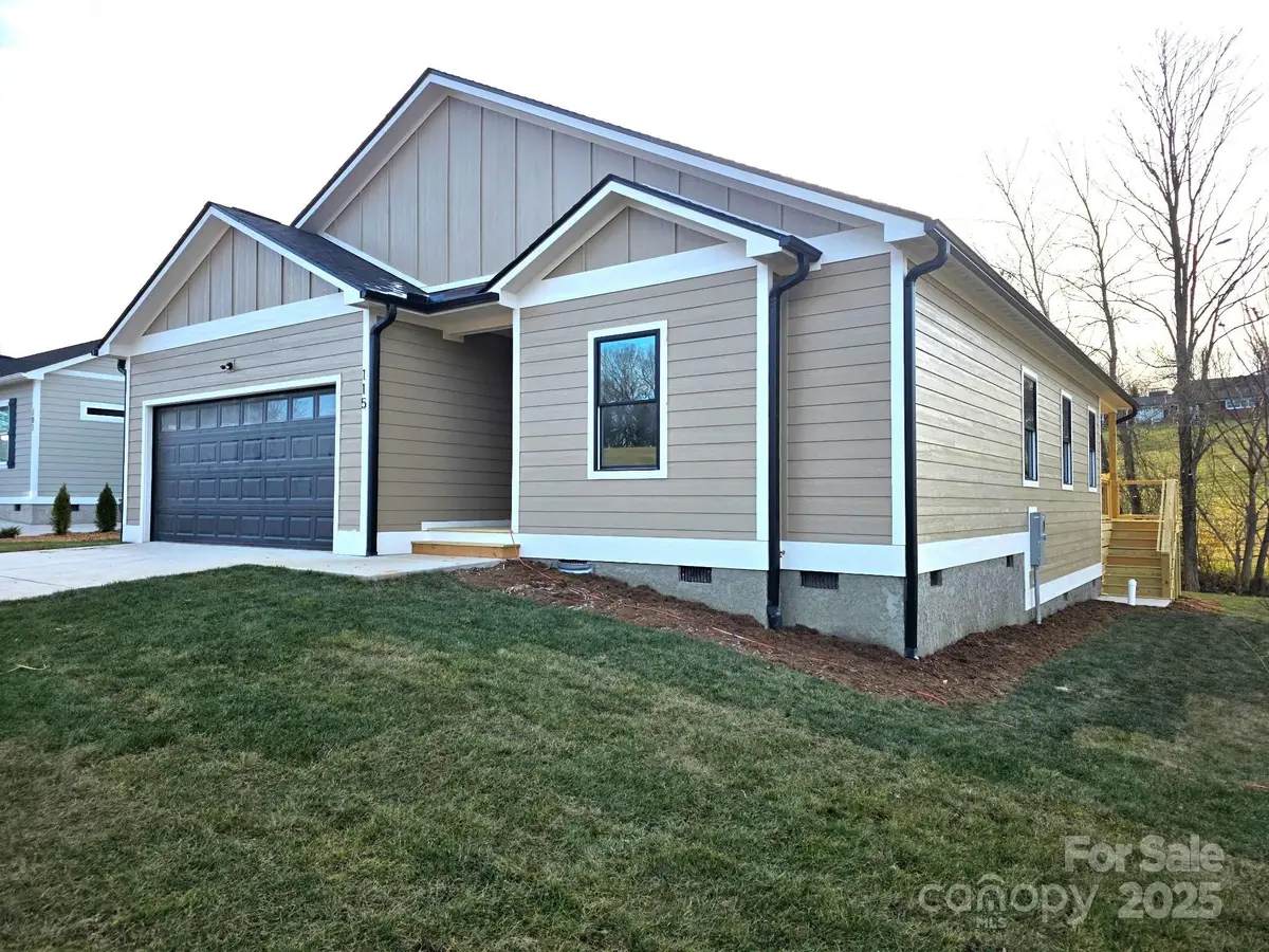 115 Peyton Elaine Road, Clyde, NC 28721 - Image #1