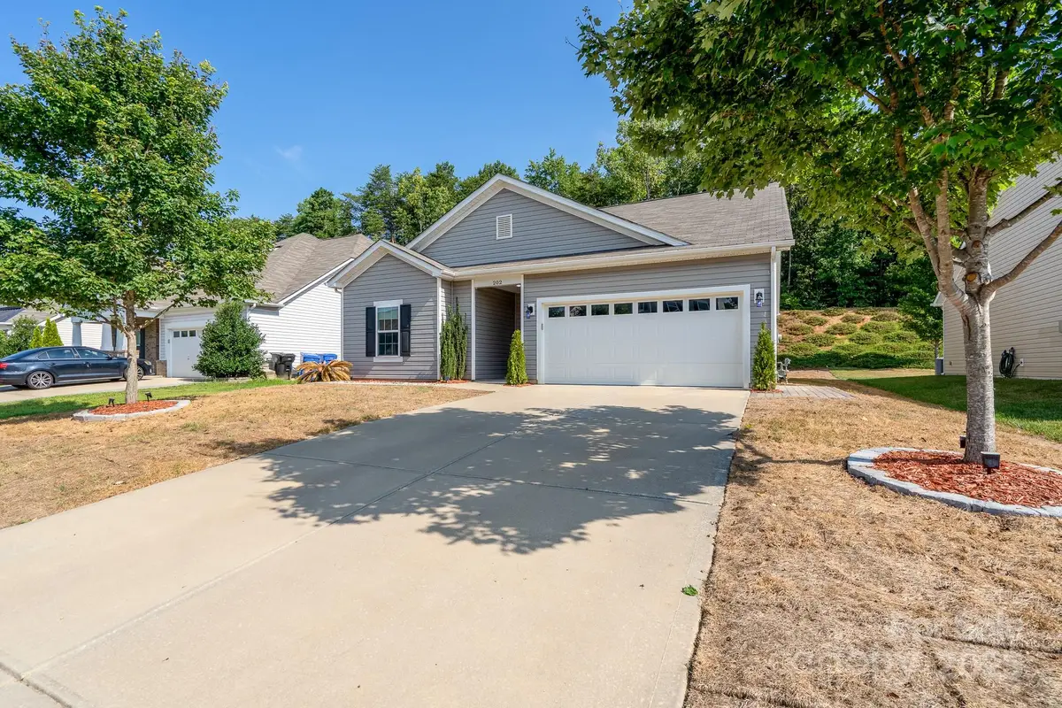202 Paradise Hills Circle, Mooresville, NC 28115 - Image #1