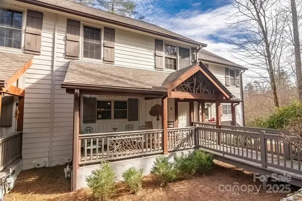 620 Sapphire Valley Road, Cashiers, NC 28717