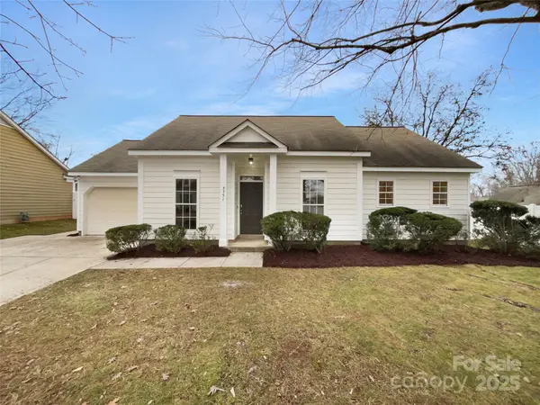 5751 Ebley Lane, Charlotte, NC 28227