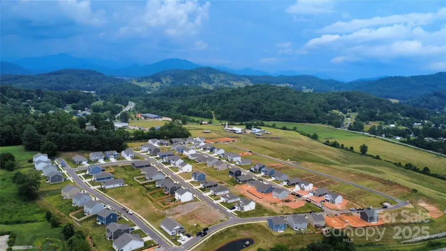 111 Ridgehaven Drive, Waynesville, NC 28786 - Image #2