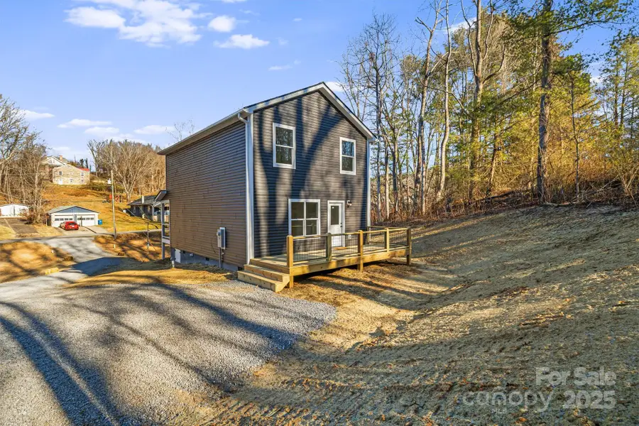 386 Holtzclaw Street, Canton, NC 28716 - Image #3