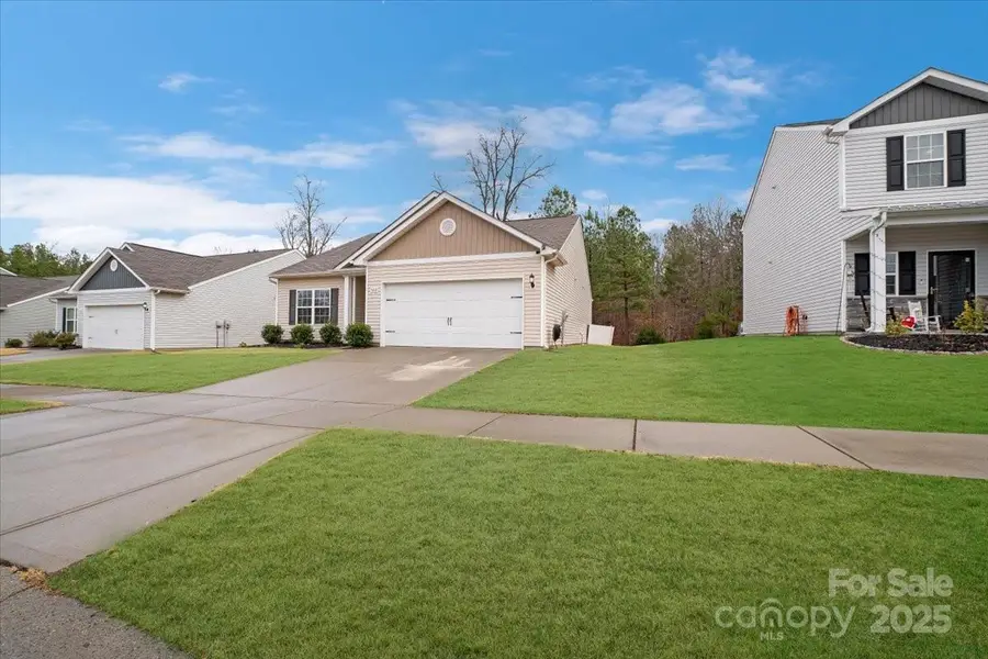 7332 Amberly Hills Road, Charlotte, NC 28215 - Image #3