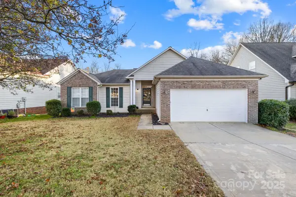 145 Walmsley Place, Mooresville, NC 28117