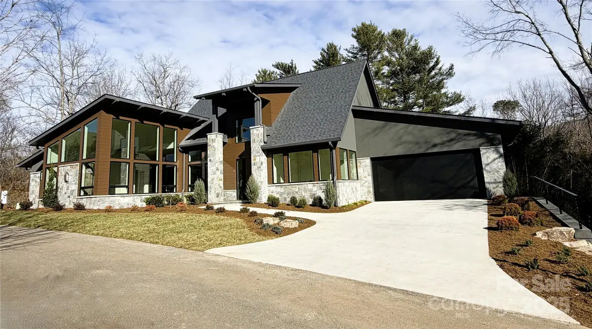 11 Kiftsgate Court, Asheville, NC 28804 - Image #1