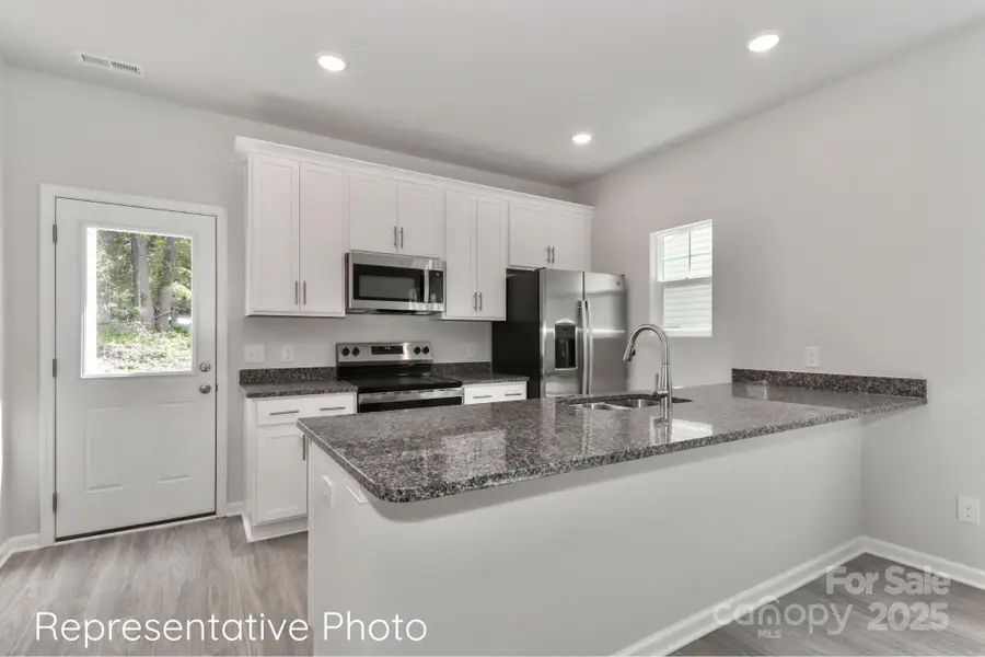 409 W Iredell Avenue, Mooresville, NC 28115 - #2