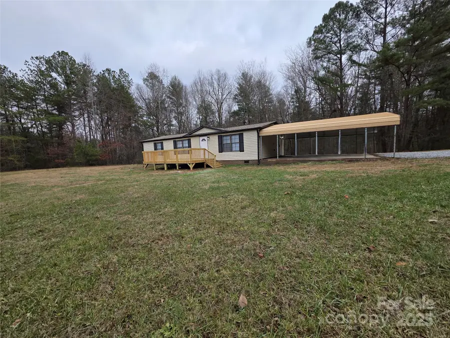 507 Liberty Lane, Taylorsville, NC 28681 - Image #2