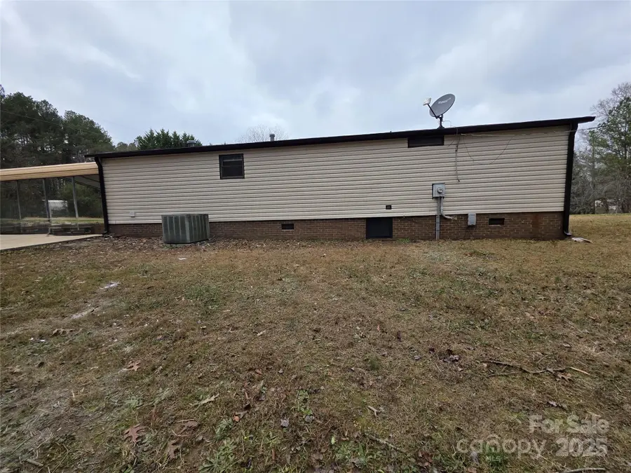 507 Liberty Lane, Taylorsville, NC 28681 - Image #3