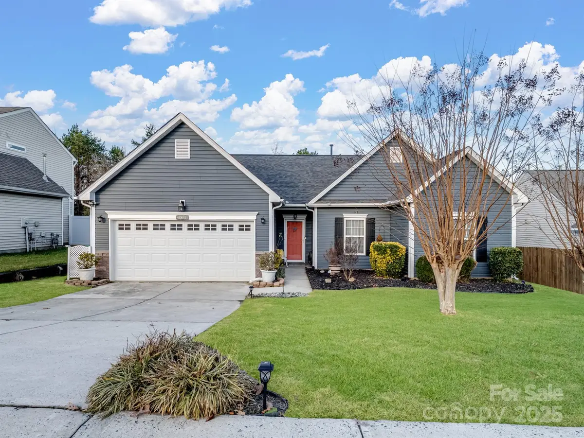 5822 Briggs Drive, Charlotte, NC 28269 - Image #1
