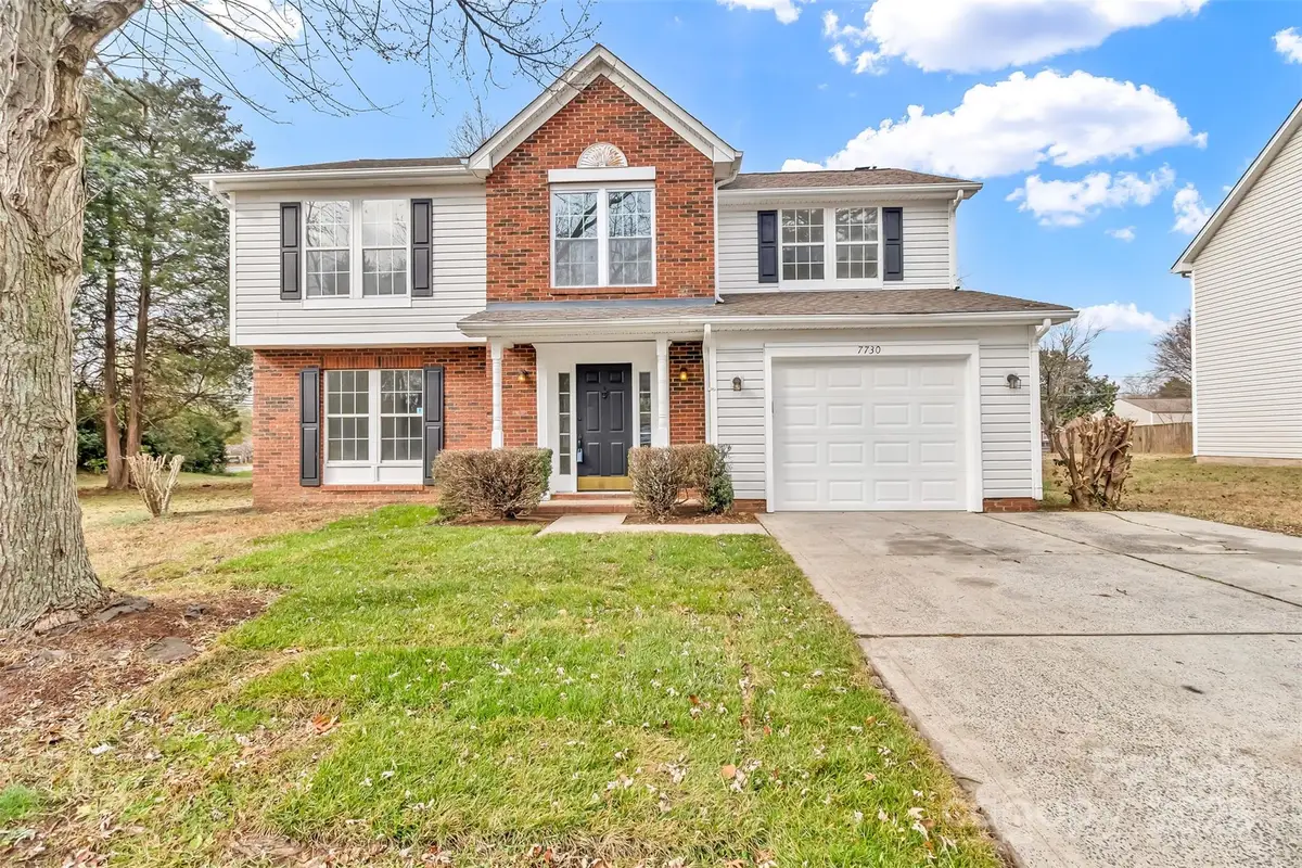 7730 Woodknoll Drive, Charlotte, NC 28217 - Image #1