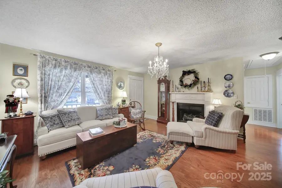 226 Morgan Place Sw, Concord, NC 28025 - Image #3