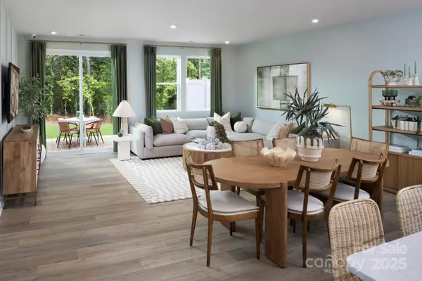 1118 Vibrant Road, Charlotte, NC 28215